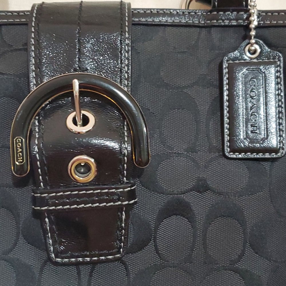 Coach Handbag - Picture 2 of 12